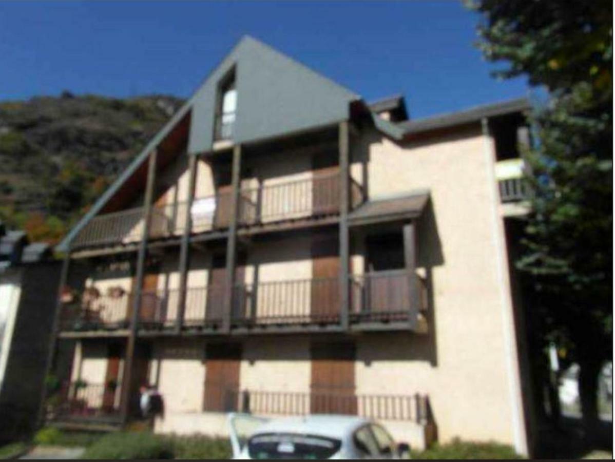 33 Boulevard Charles De Gaulle Bagneres-de-Luchon Exterior photo